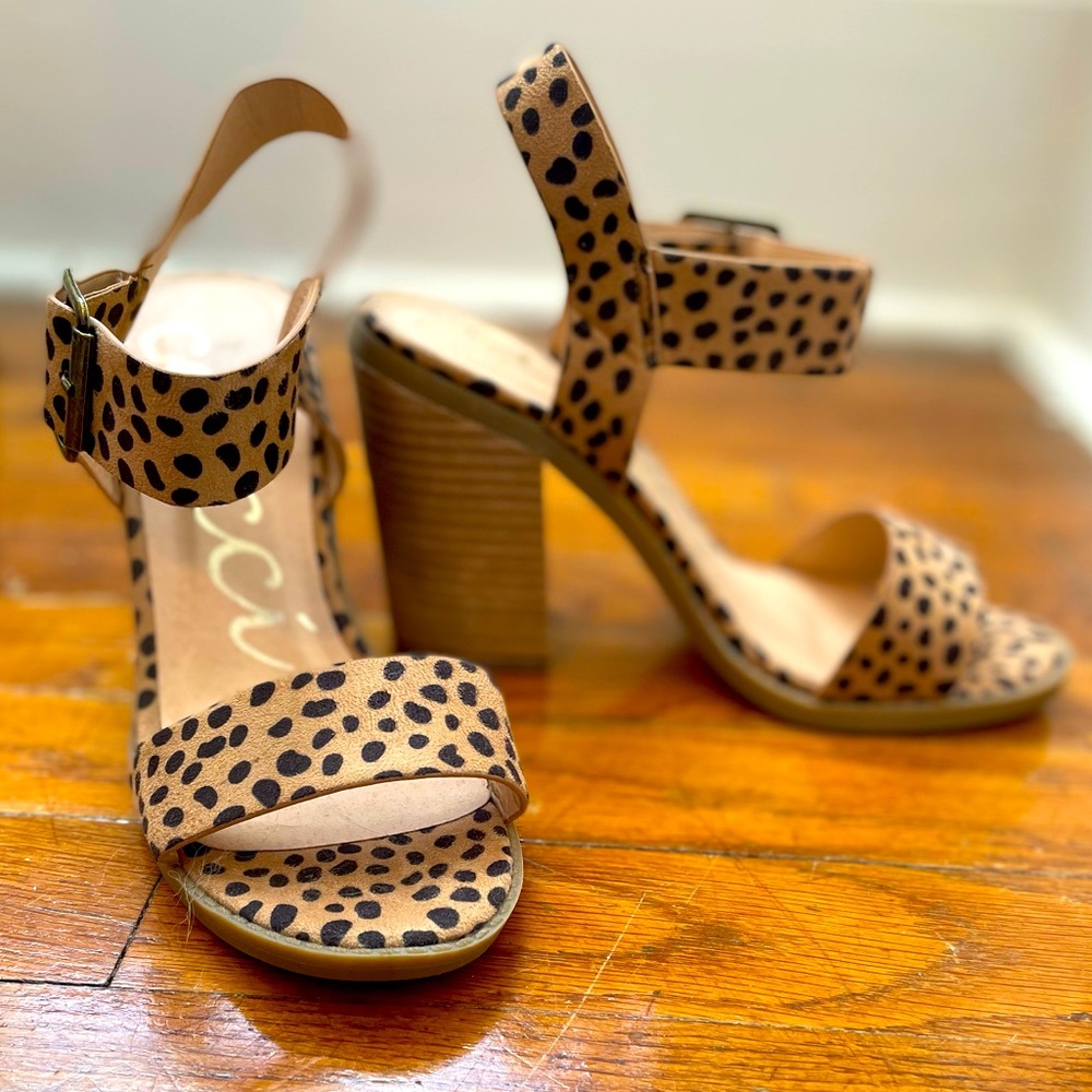 Ccocci brand Black and Tan patterned heel. 3 1/2 in. Chunky heel w/ ankle strap